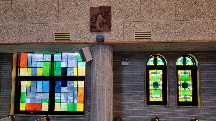 수원 화서동성당 십자가의 길, 스테인드글라스 사진입니다.