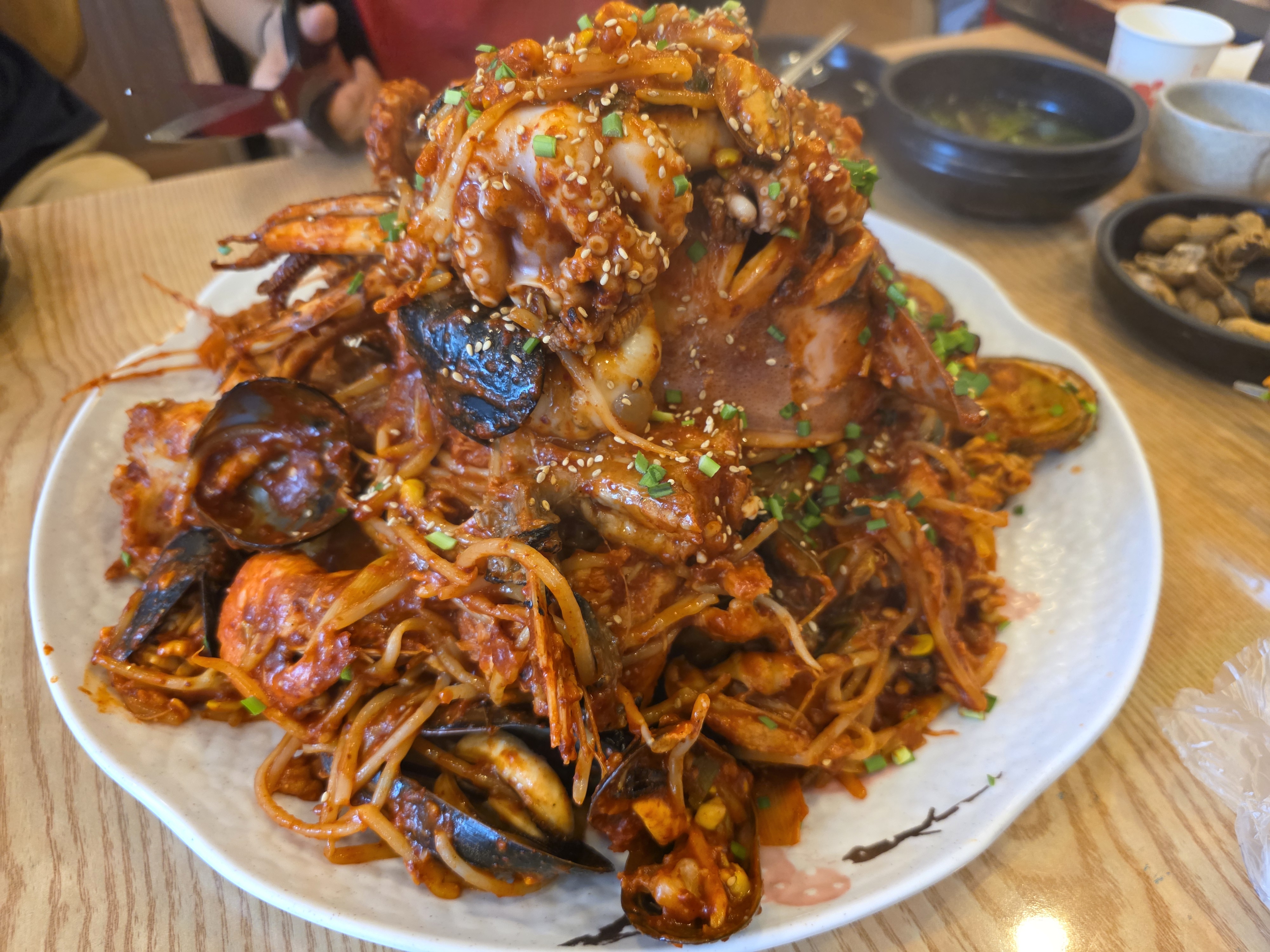 둔촌동 해물찜 맛집 푸짐한 낙지 전복 홍합 해물찜