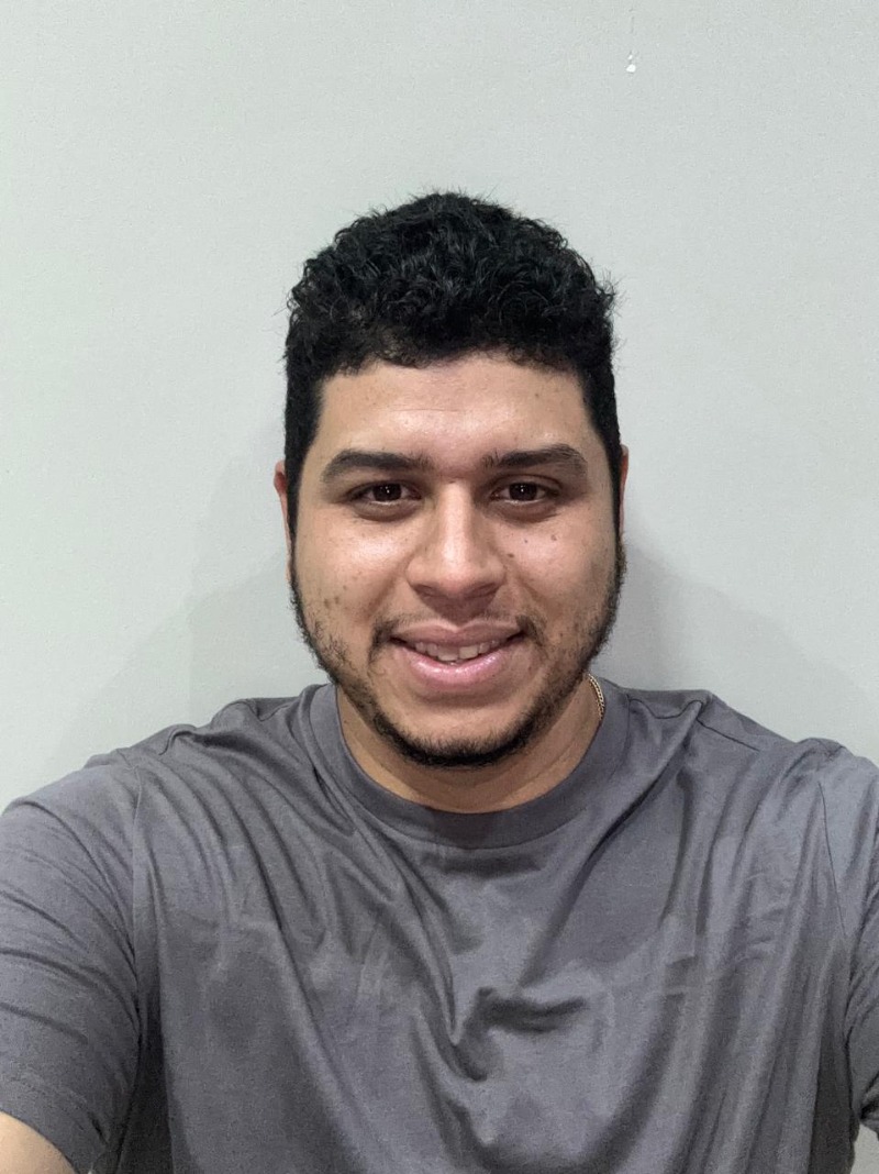 아리엘 후라도 사진