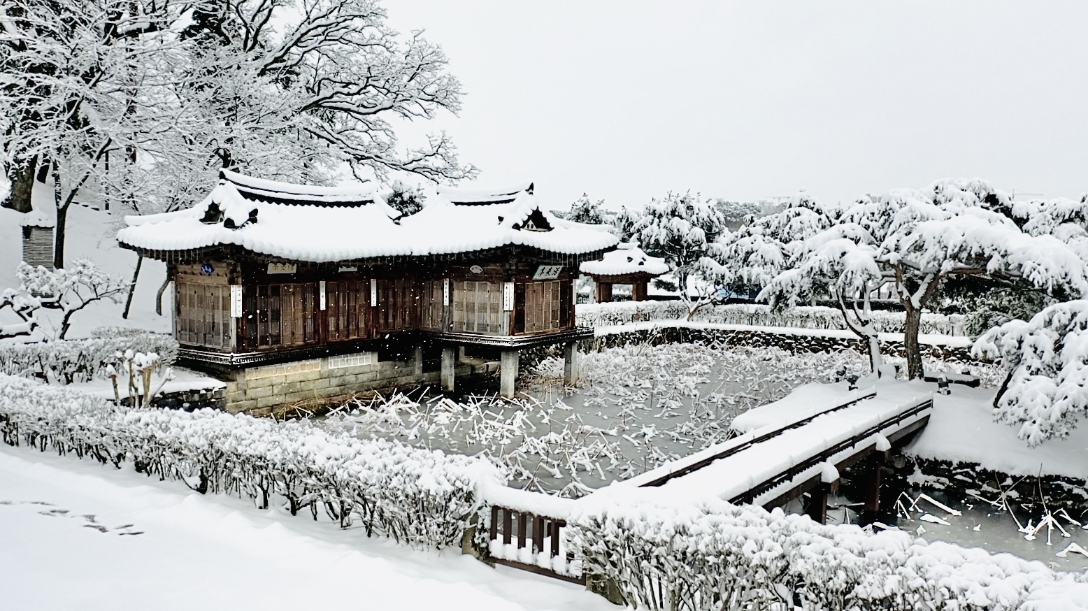 눈이 온 선교장