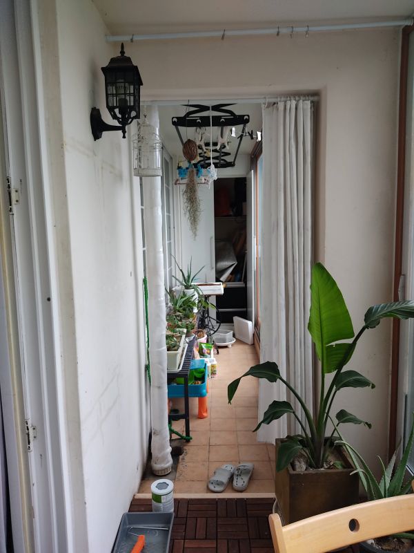 베란다 페인트칠하기 전 모습