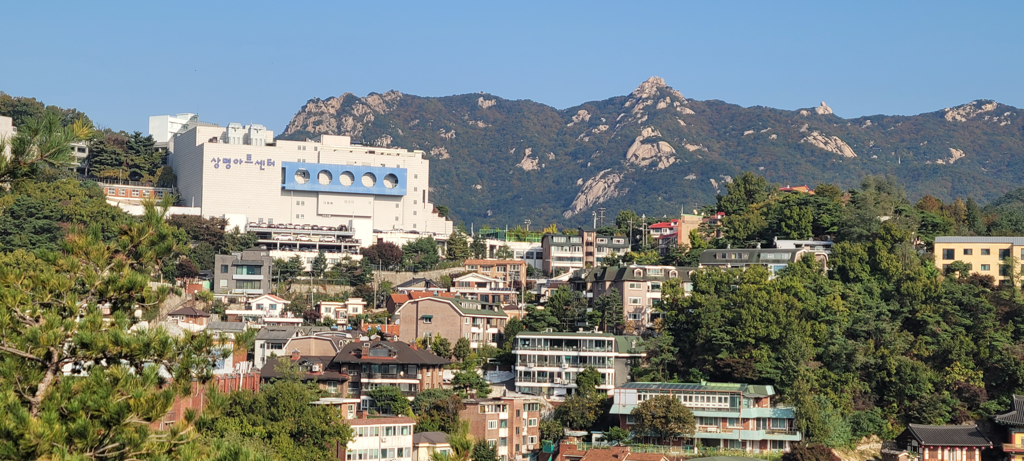 가을 인왕산 등산코스 완벽 가이드 — 서울 단풍 명소에서 즐기는 힐링 산책로
