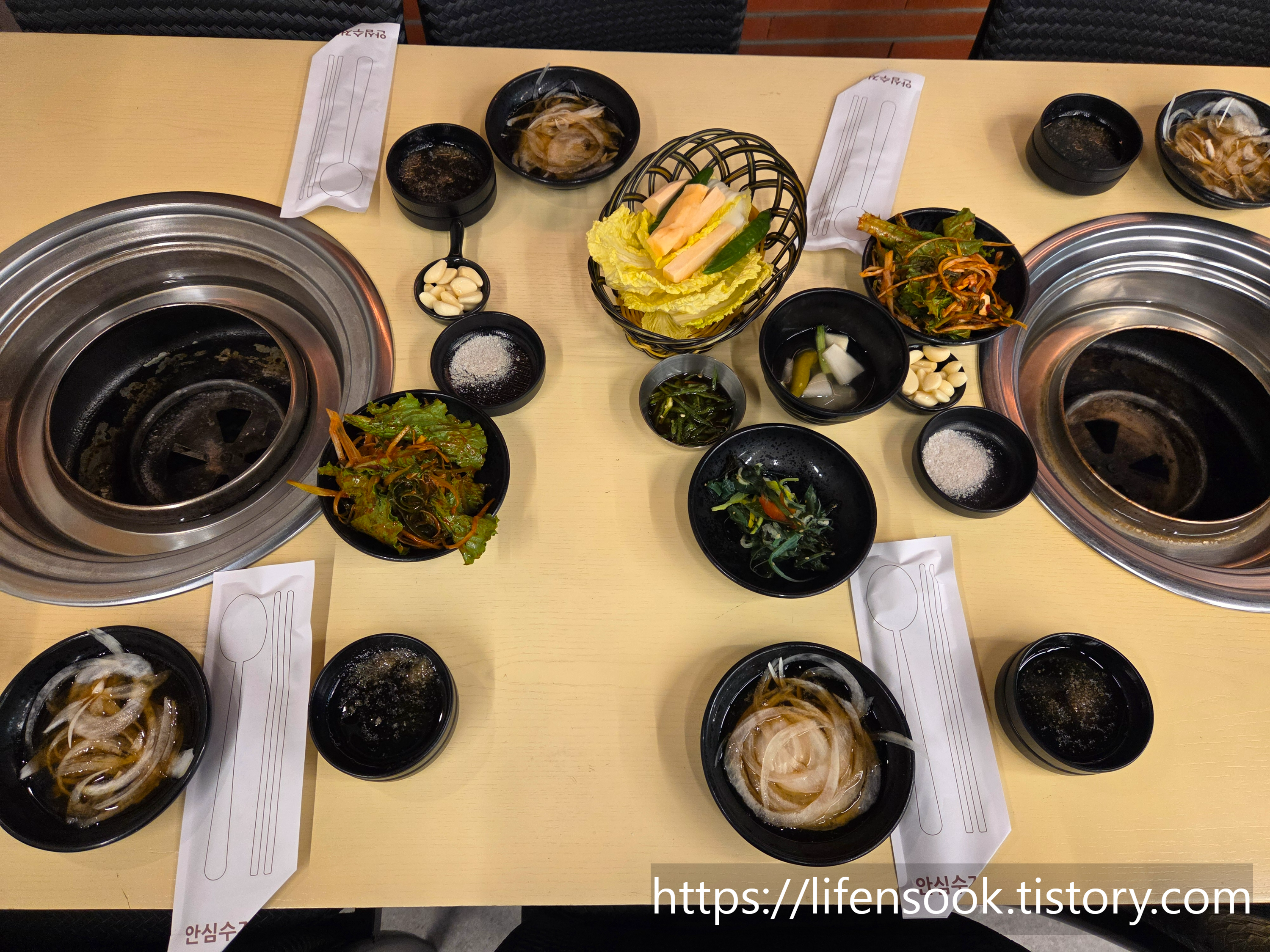 마장먹자골목 타운 2층 호남집 기본상차림