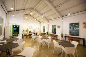 청도 프로방스 푸드 zone 프로방스 카페 모습