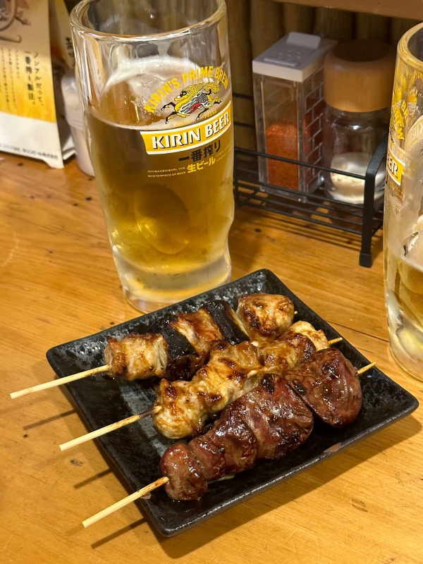 도쿄-아사쿠사-야키토리-꼬치-맥주