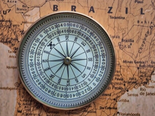 여행에 필수적인 나침의