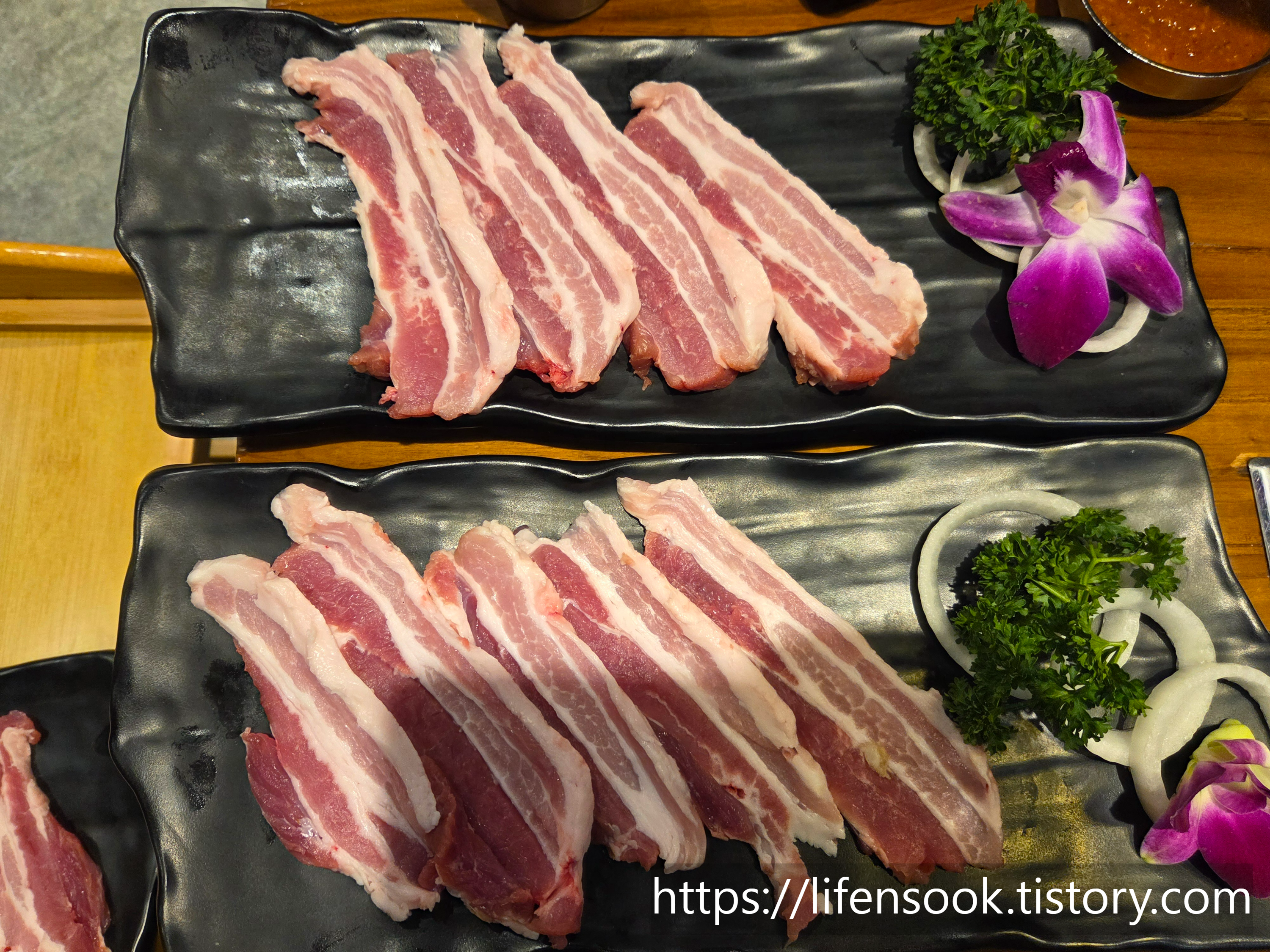한식당 황금성 삼겹살 1