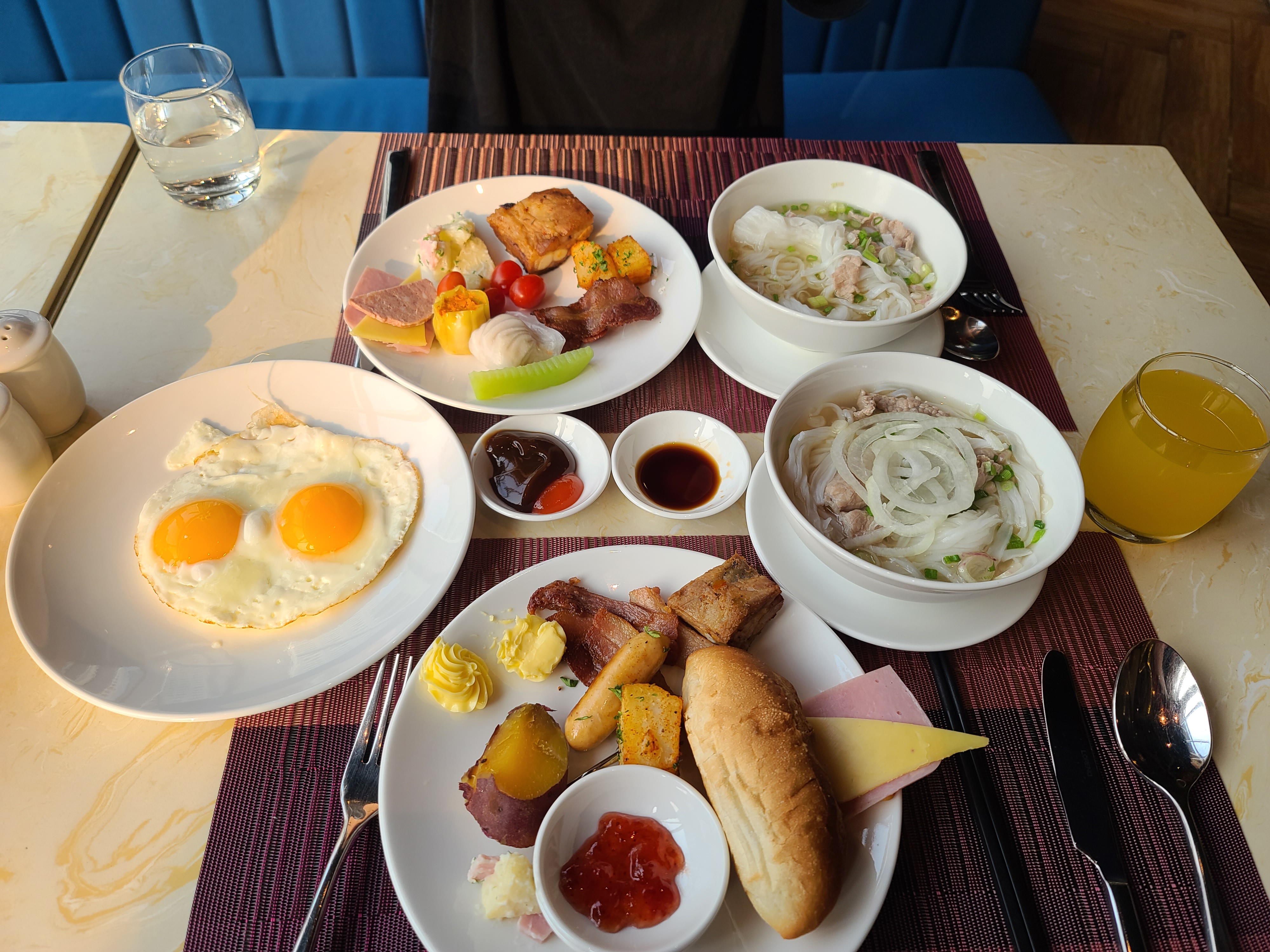 엠피리언 호텔 조식