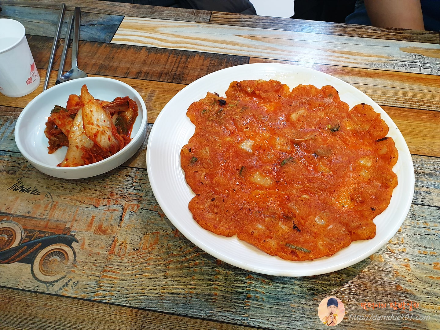 서울손만두의 김치전과 배추김치