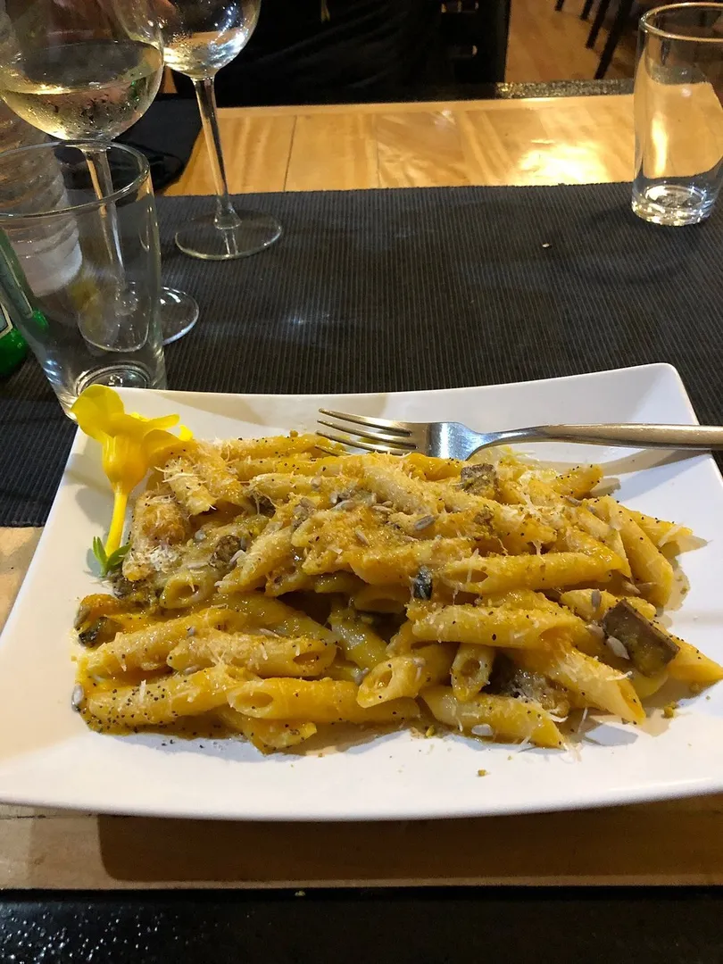 보홀 알로나 비치 맛집 이미지