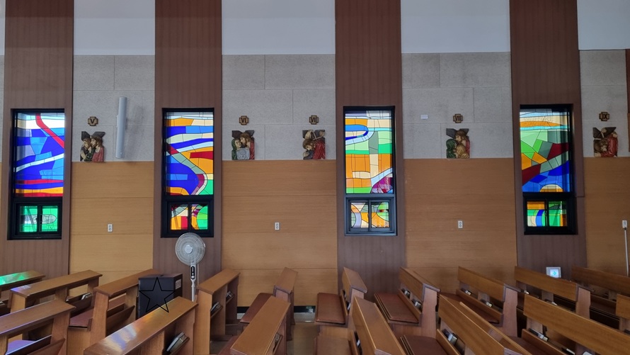 부산 사직성당 스테인드글라스 사진, 십자가의 길 사진