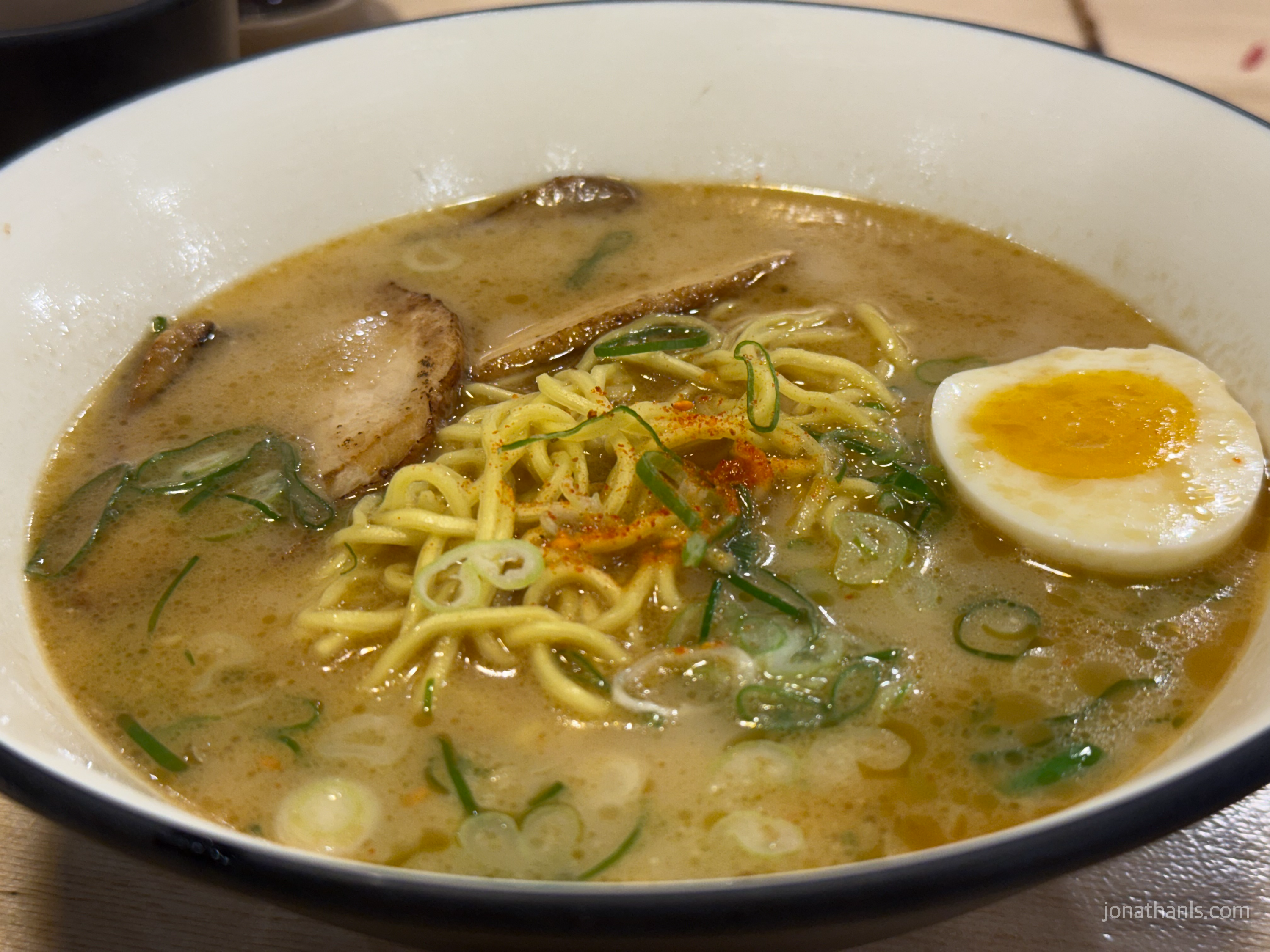 광교상현 스시스테이션 흑마늘돈코츠라멘