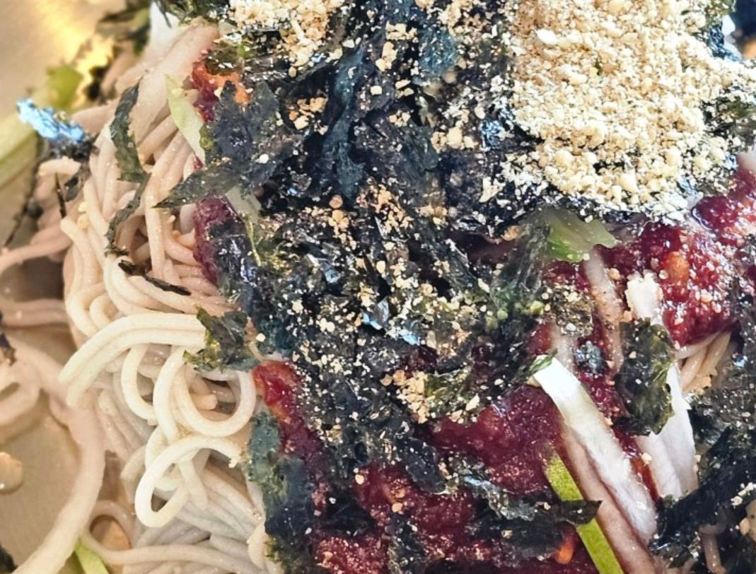 비비기 전의 생생정보 참기름비빔막국수