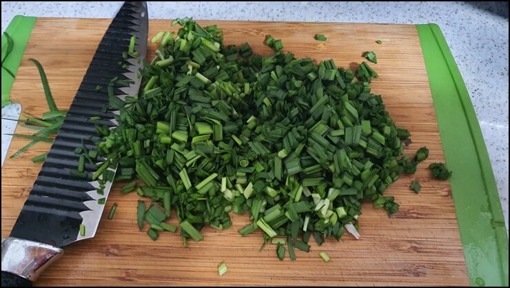 잘게-썰은-부추