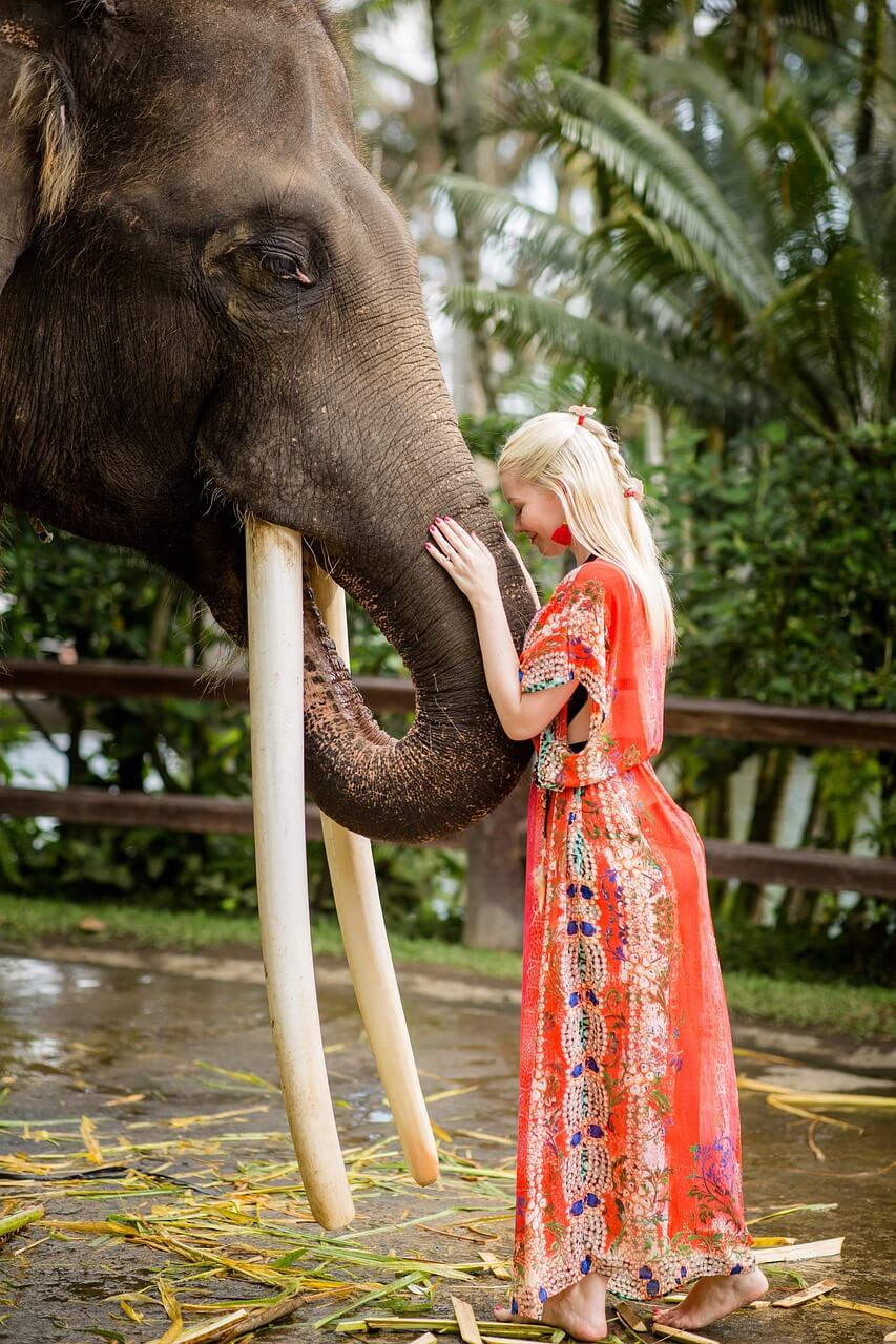 재물운 터지기 직전, 현실에서 나타나는 징조 10가지