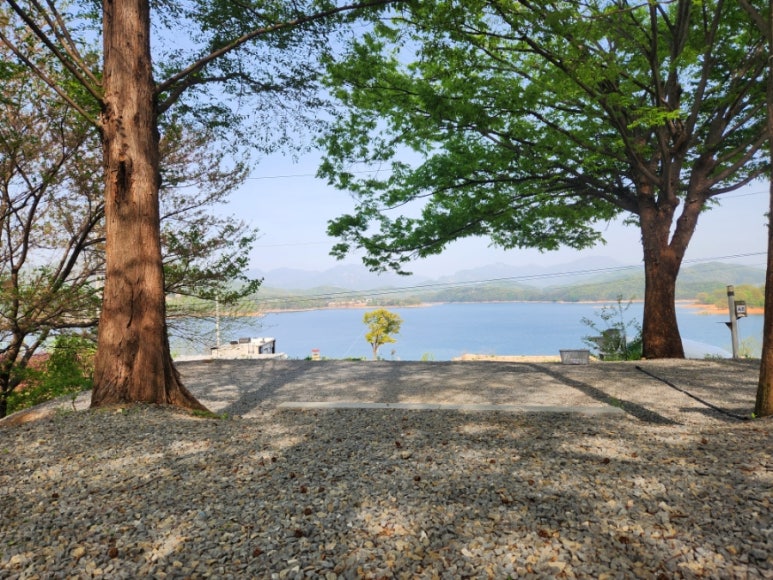 가을 캠핑 충북 제천 청풍호반 오토캠핑장