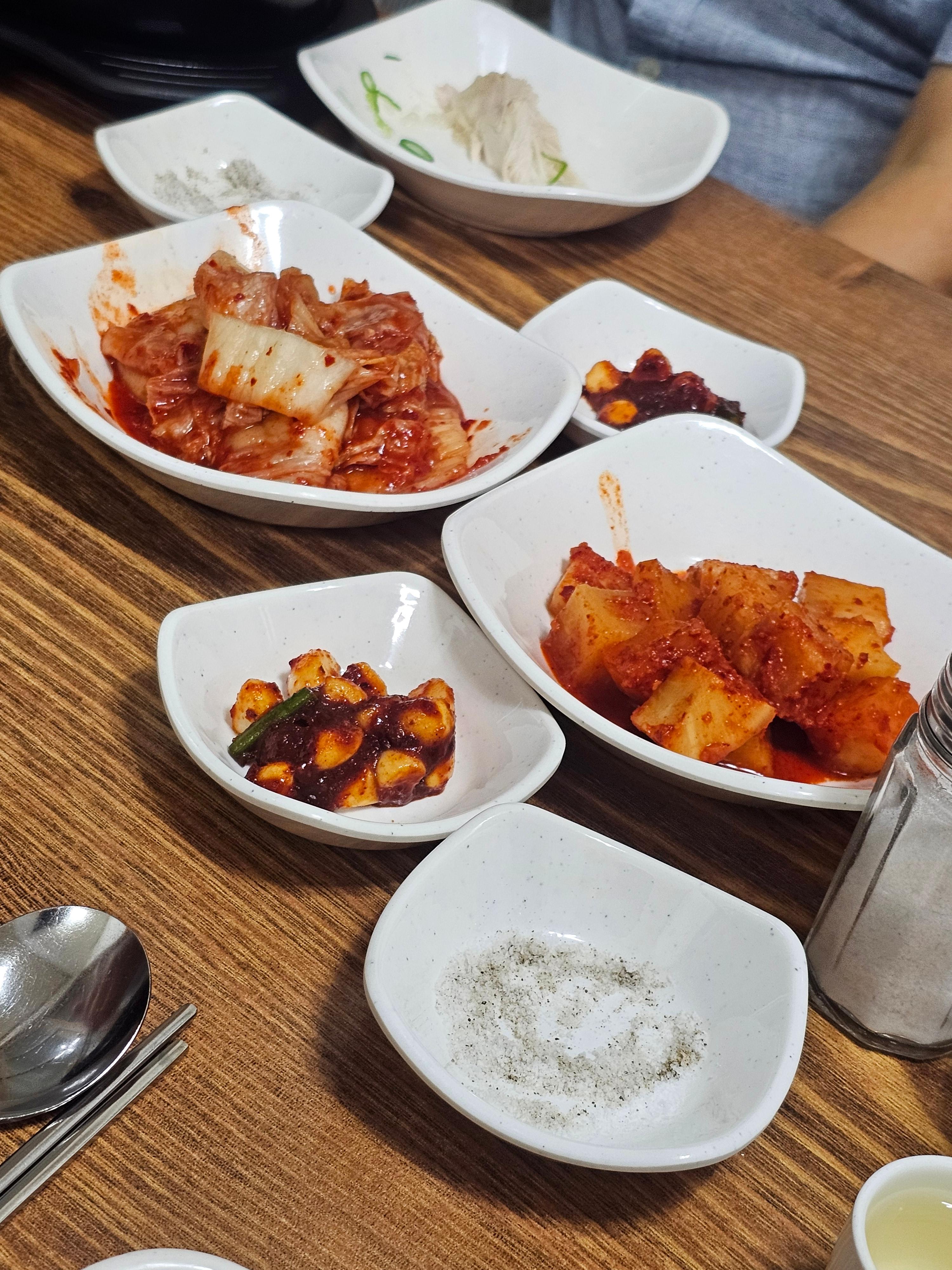 마늘양념무침, 김치, 깍뚜기