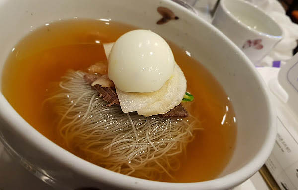 홍천 비발디파크 숯불구이집 '식객'