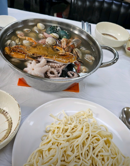 대왕해물손칼국수