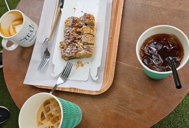 카페TEA1-주문한 음료와 빵