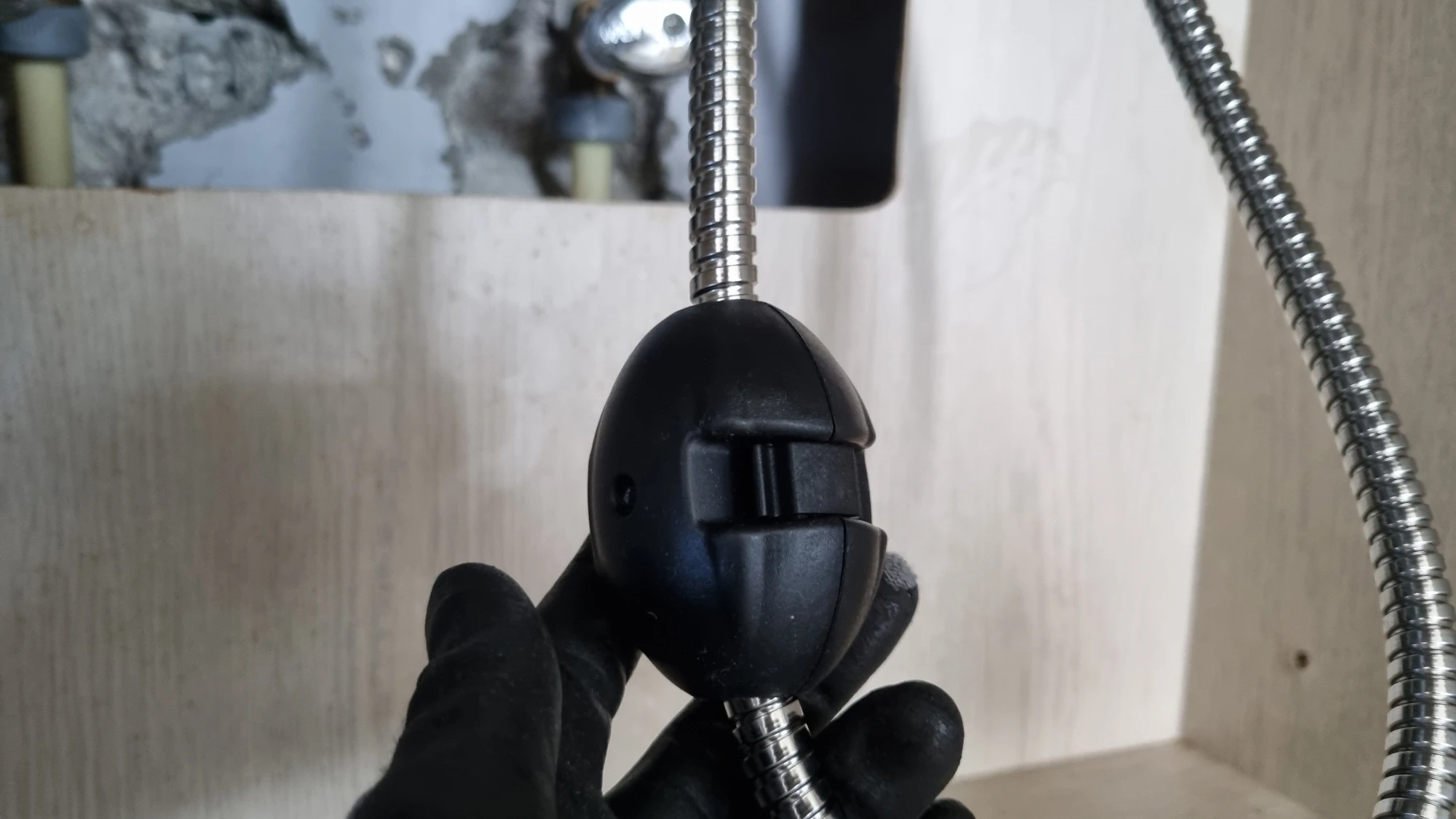 싱크대 호스 무게추 모습