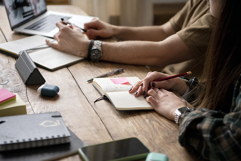 프리랜서 디자이너가 1인 사업자가 되면 경험하는 수입 변화