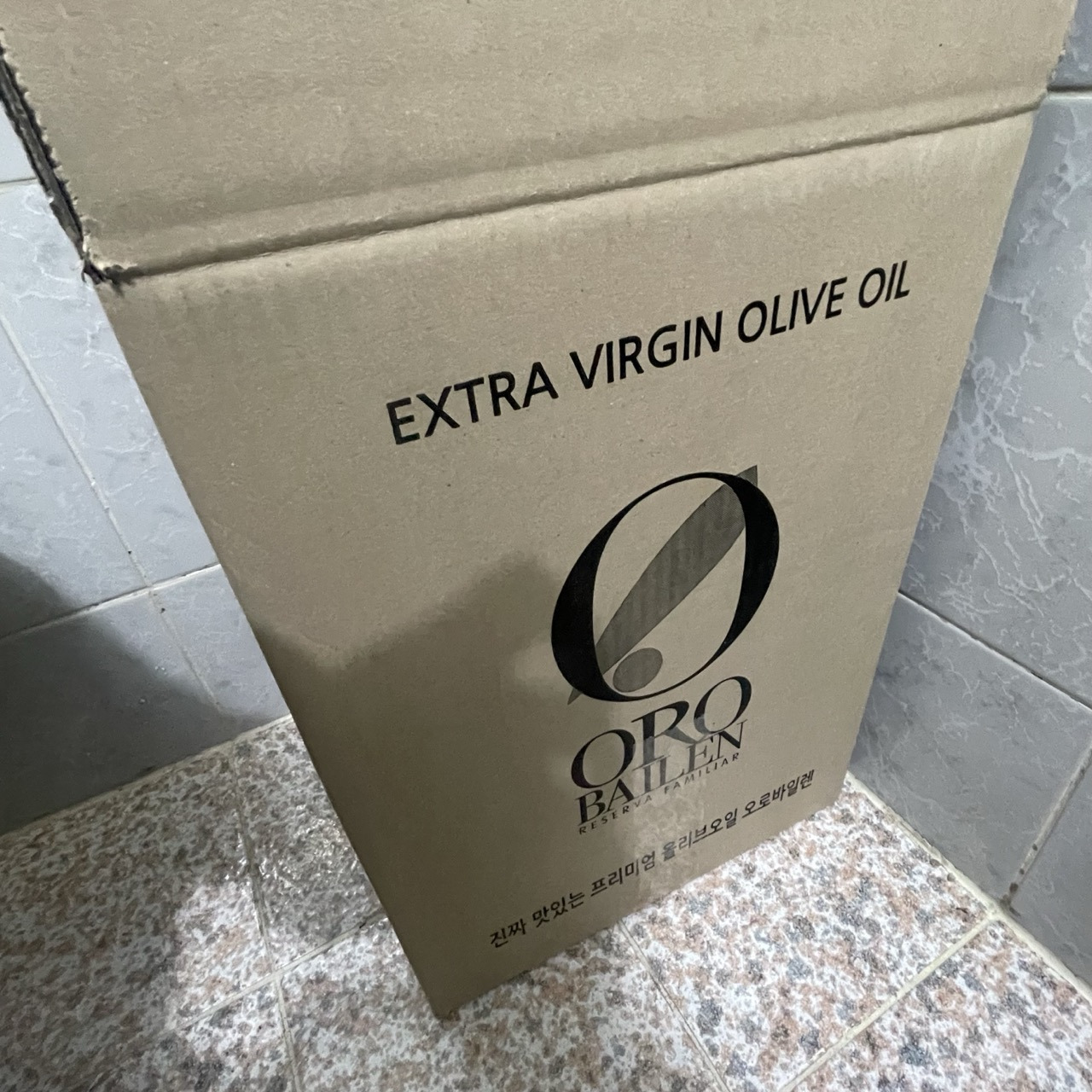 Oro Bailen organic extra virgin olive oil delivery box front logo, 네이버 스마트스토어 도착 포장