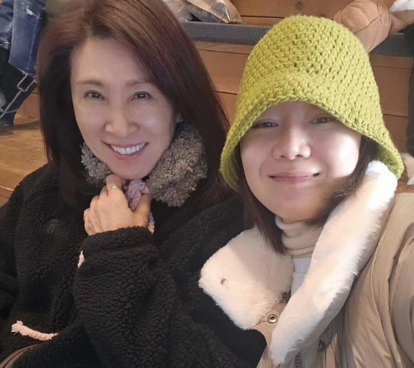 김옥란 이사장과 그녀의 딸 공효진 &#39;사랑의 밥차&#39;로 사랑을 나누는 방법_김옥란 이사장과 공효진