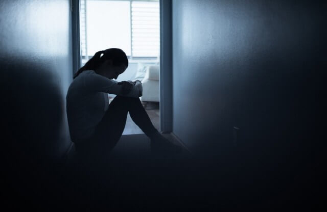 뇌건강을-지키는-습관-고독을-피해라