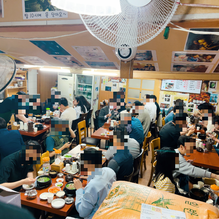 광화문 더덕순대 좌석