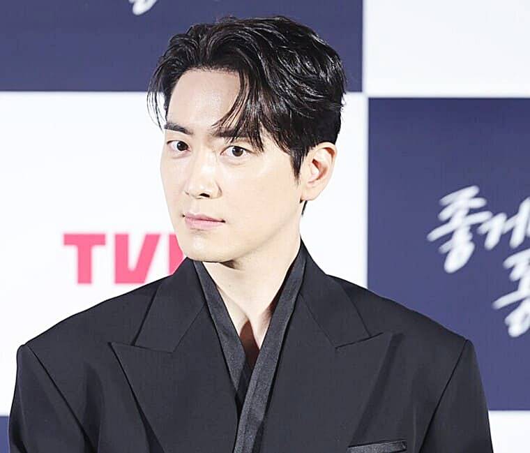 배우-이준혁