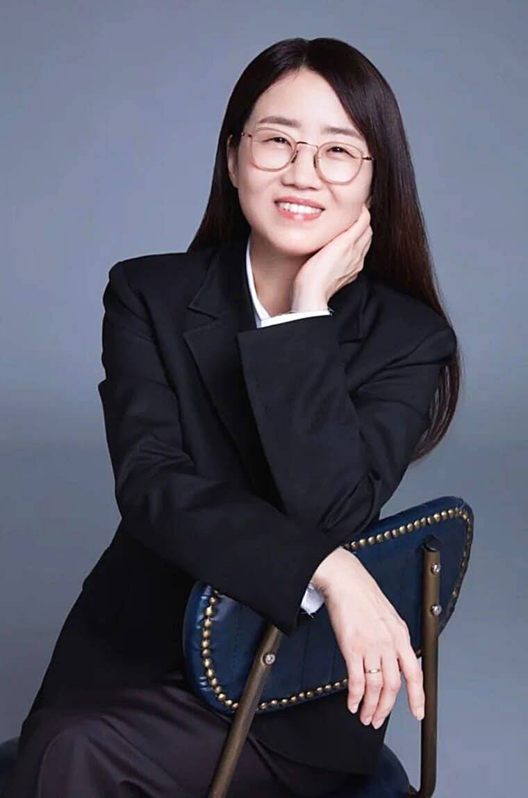 김은희-작가