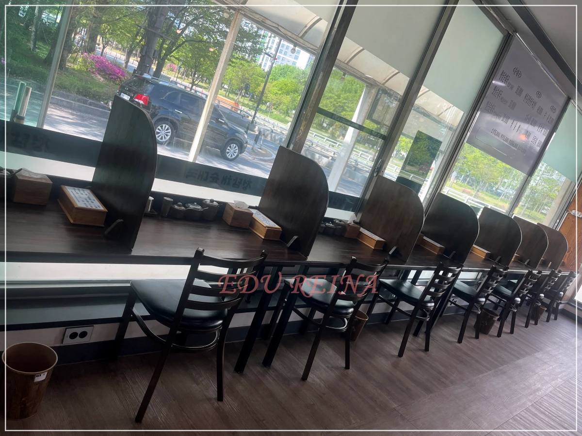 청담채순대국-1인-테이블