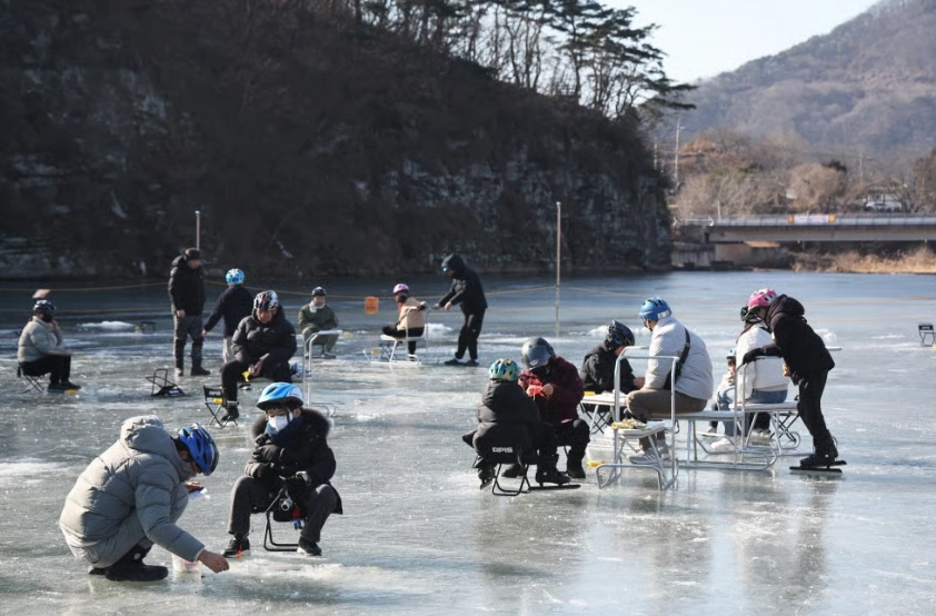 빙어낚시 체험 모습