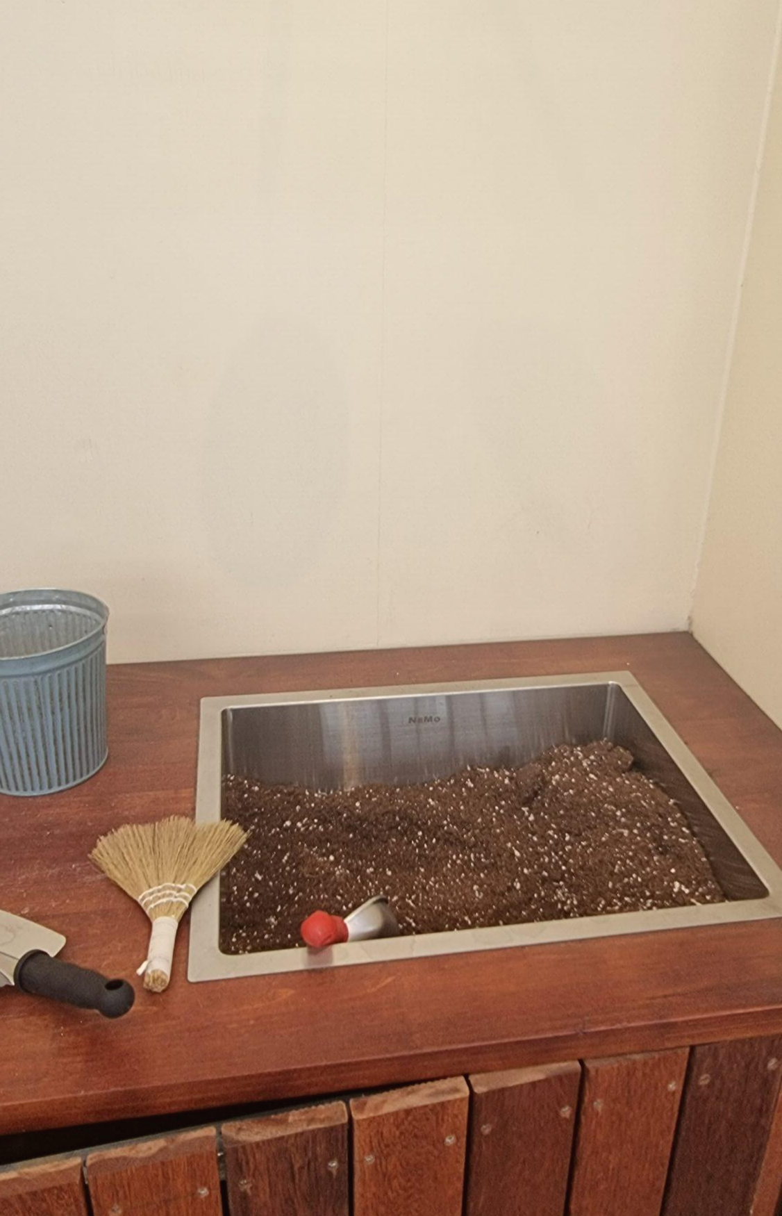 어반리프 분갈이 하는 장소