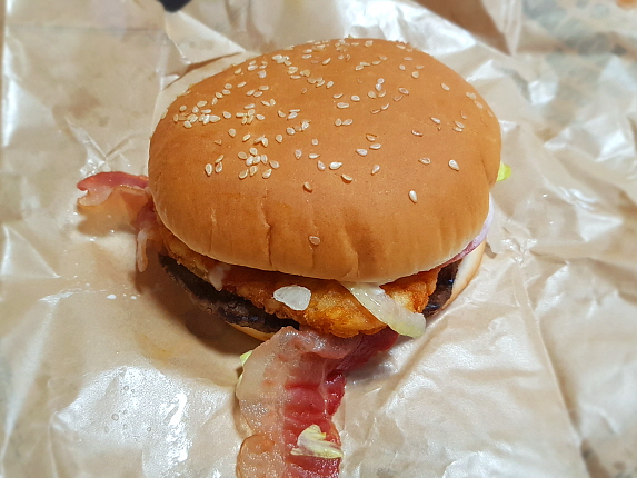 헬로 이나리우스 와퍼