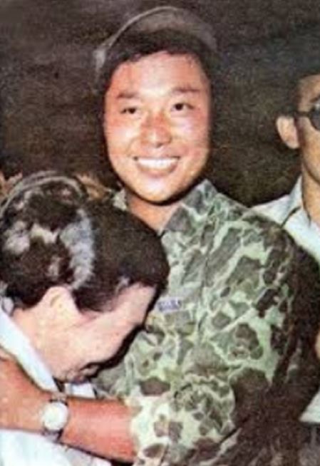 남진 해병대 복무 시절 흑백 기록 사진