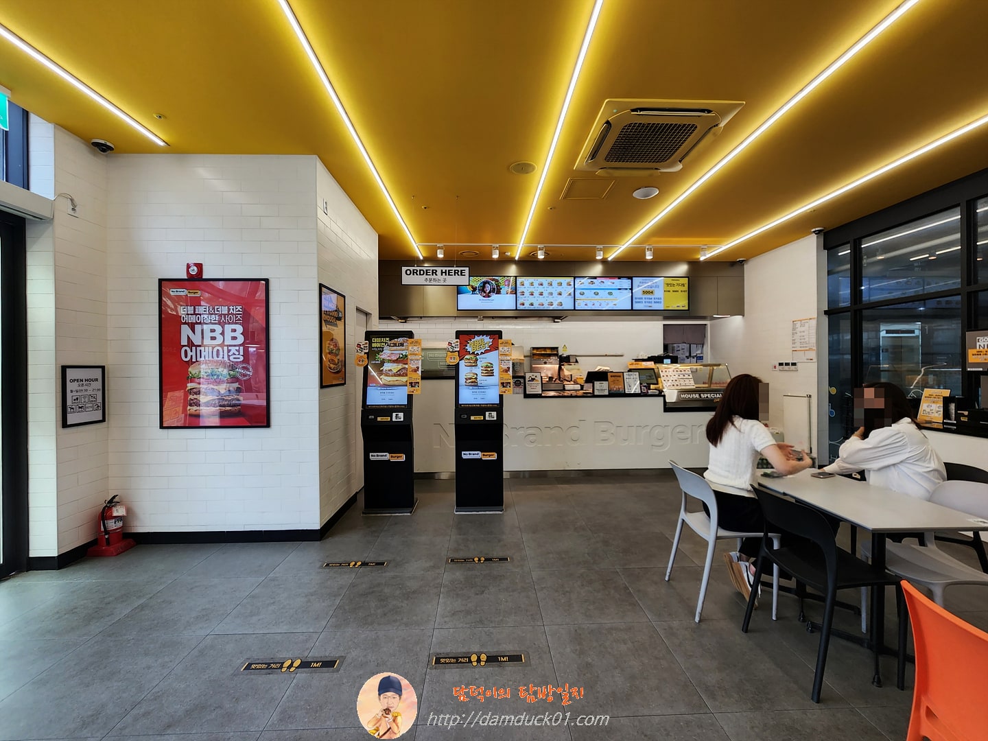 노브랜드버거 등촌역점 실내