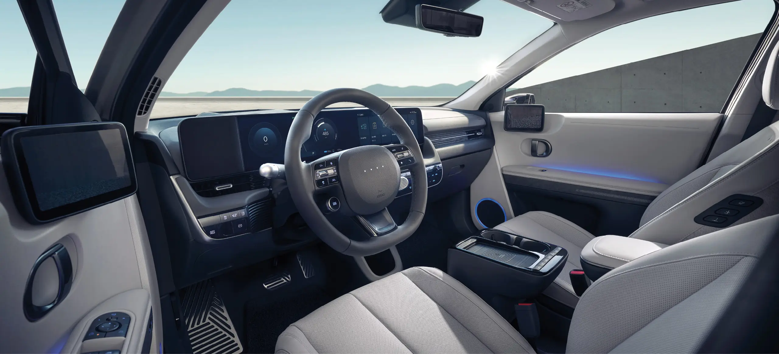 현대 아이오닉 5의 넓고 혁신적인 실내 공간