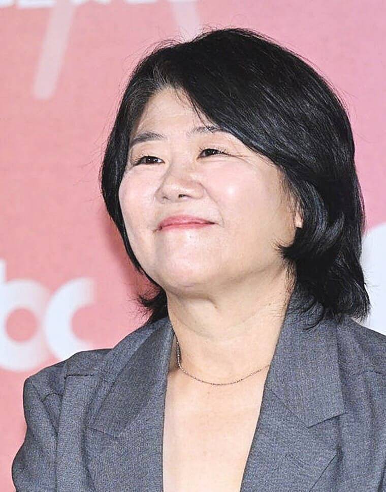 배우-이정은