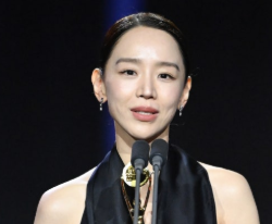 신혜선의 여우주연상도 높은 평가를 받았습니다