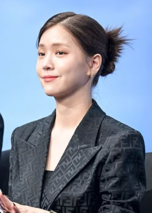 김지은