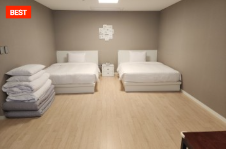 15,000
※ 인원 추가 금액 (명)
- 4세 이상 적용 (한국 나이 기준)
무료
※ 조식 추천
- 한식 뷔페 (밥,국 외 찬이 제공됩니다.) - 일정 인원 이하시 차림상 제공