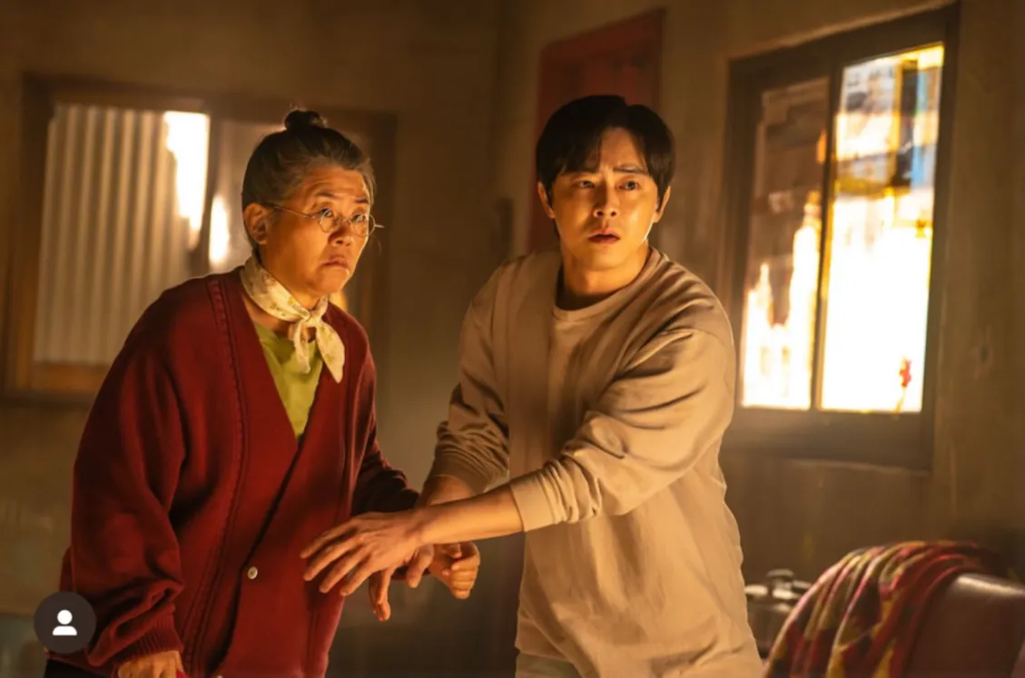 조정석&amp;#44; 좀비딸&amp;#44; 영화좀비딸&amp;#44; 조정석좀비딸1위&amp;#44; 최유리&amp;#44; 이정은&amp;#44; 조여정&amp;#44; 윤경호&amp;#44; 코미디영화추천&amp;#44; 가족영화추천&amp;#44; 여름영화&amp;#44; 박스오피스1위&amp;#44; 영화리뷰