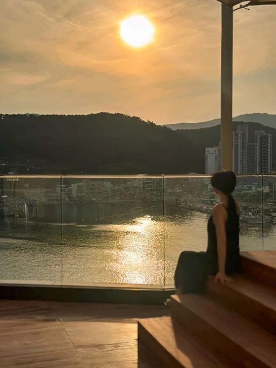 흘로 부산