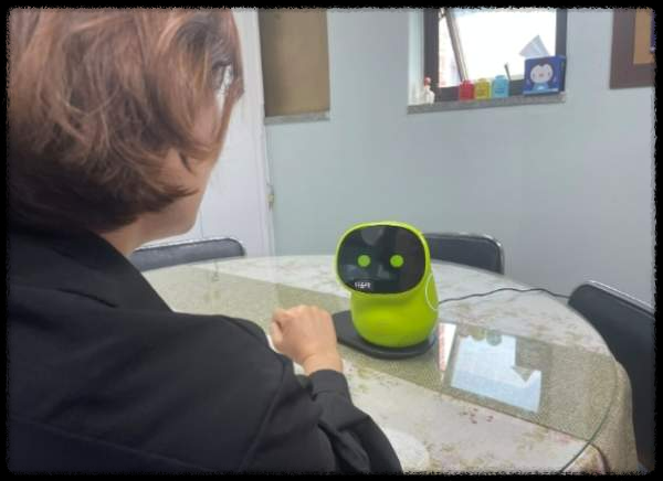 노인 돌봄 AI - 노인 케어서비스