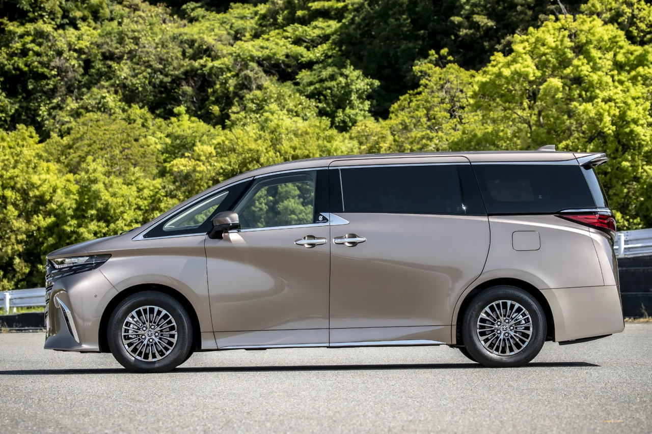 토요타 알파드 하이브리드