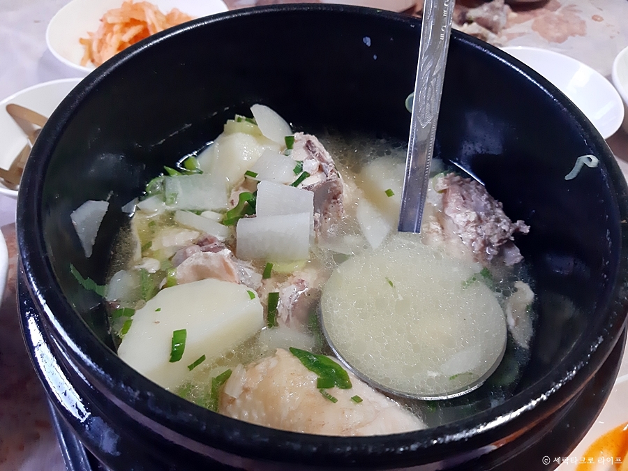 경남고성닭국