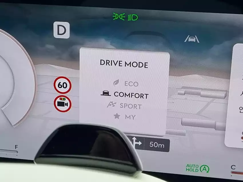 2024 GV80에서 주행 모드 설정 후 오토홀드가 작동하던 모습입니다.