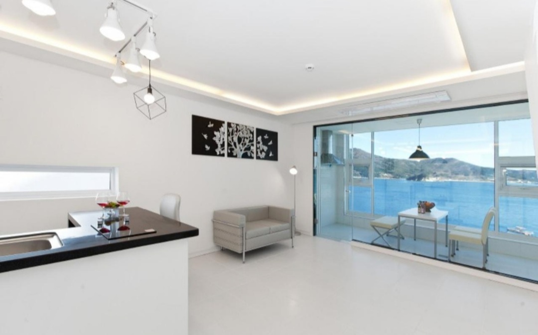 바다그리고 펜션 3층 거실